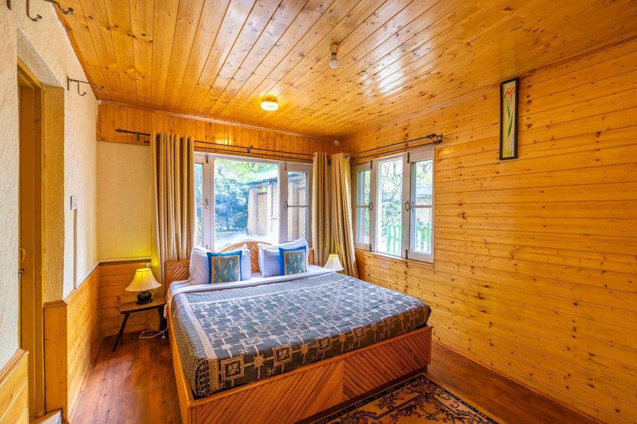 Bedroom maryam cottage pahalgam