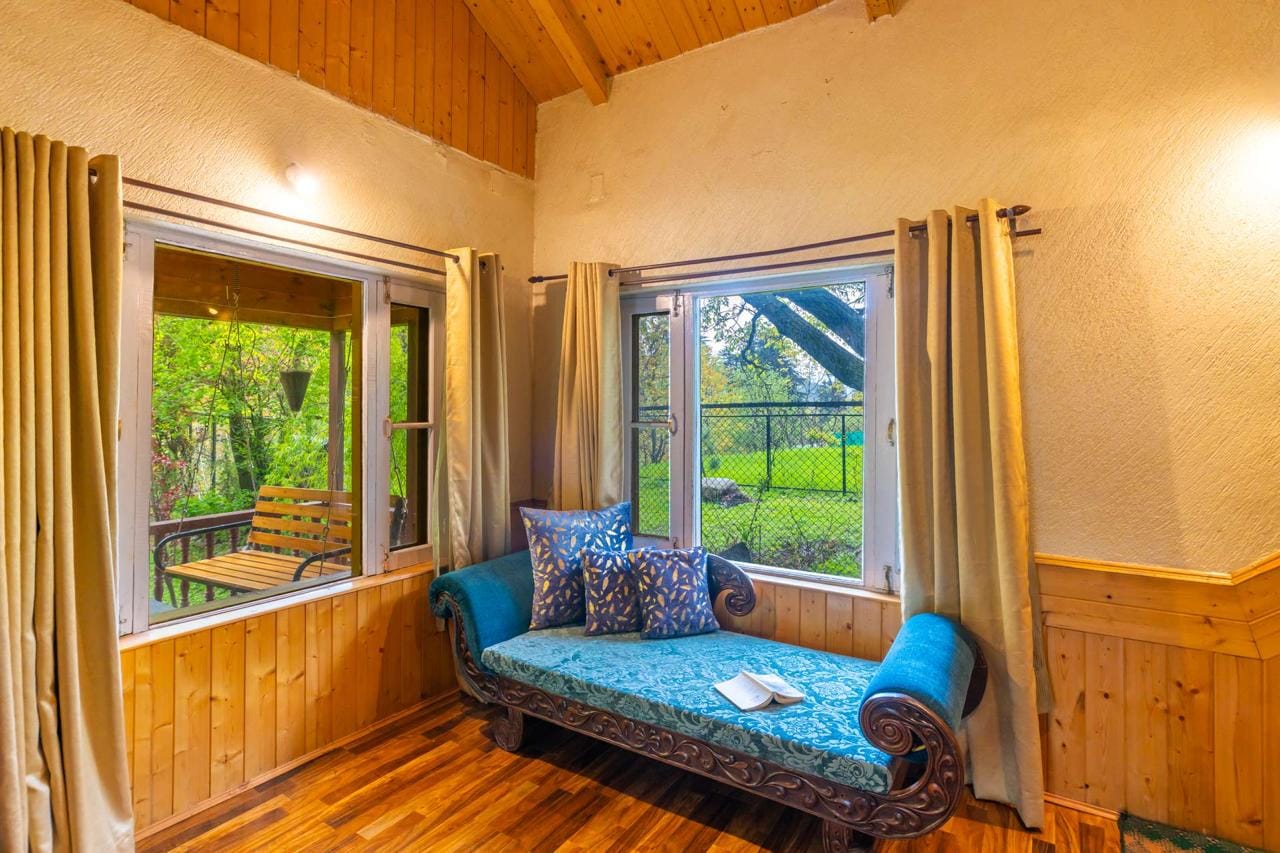 Sitting maryam cottage pahalgam