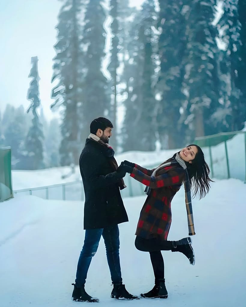 Couple enjoying in kashmir